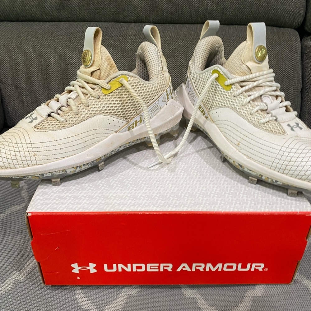 Under Armour Men's Harper 7 Low St Metal Cleats